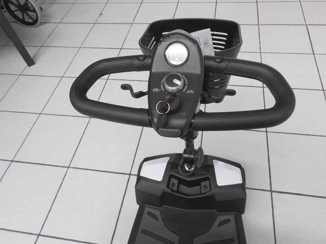 Leichtgewicht Scooter 6 km/h Jazzy ZTS