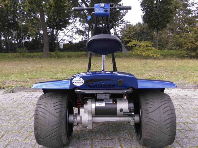 Cadster Elektro Caddy für den Golfsport