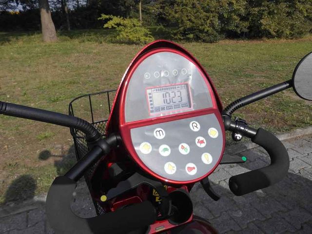 Scooter Sky Knight 4