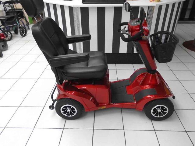 Sterling Vaila S 700 Scooter 15 km/h