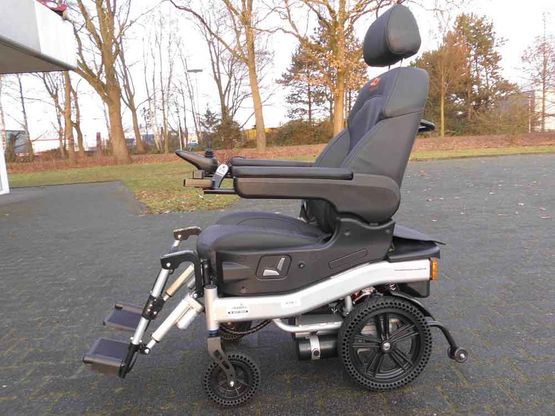 elektrischer Rollstuhl Krankenfahrstuhl mit Massage-Liegefunktion Modell 2020