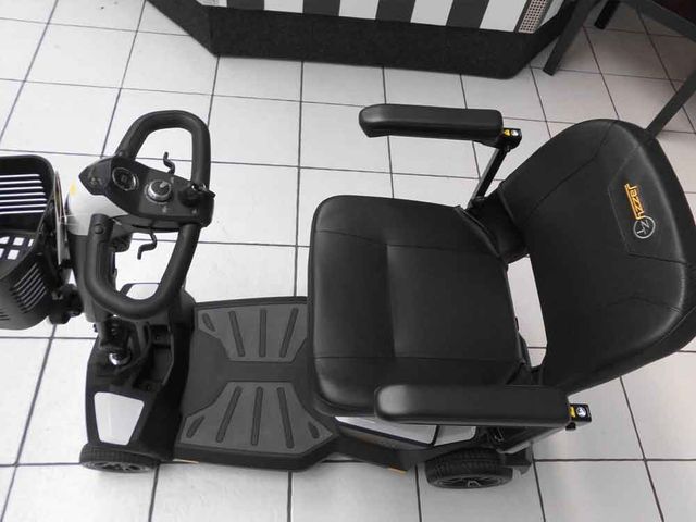 Leichtgewicht Scooter 6 km/h Jazzy ZT